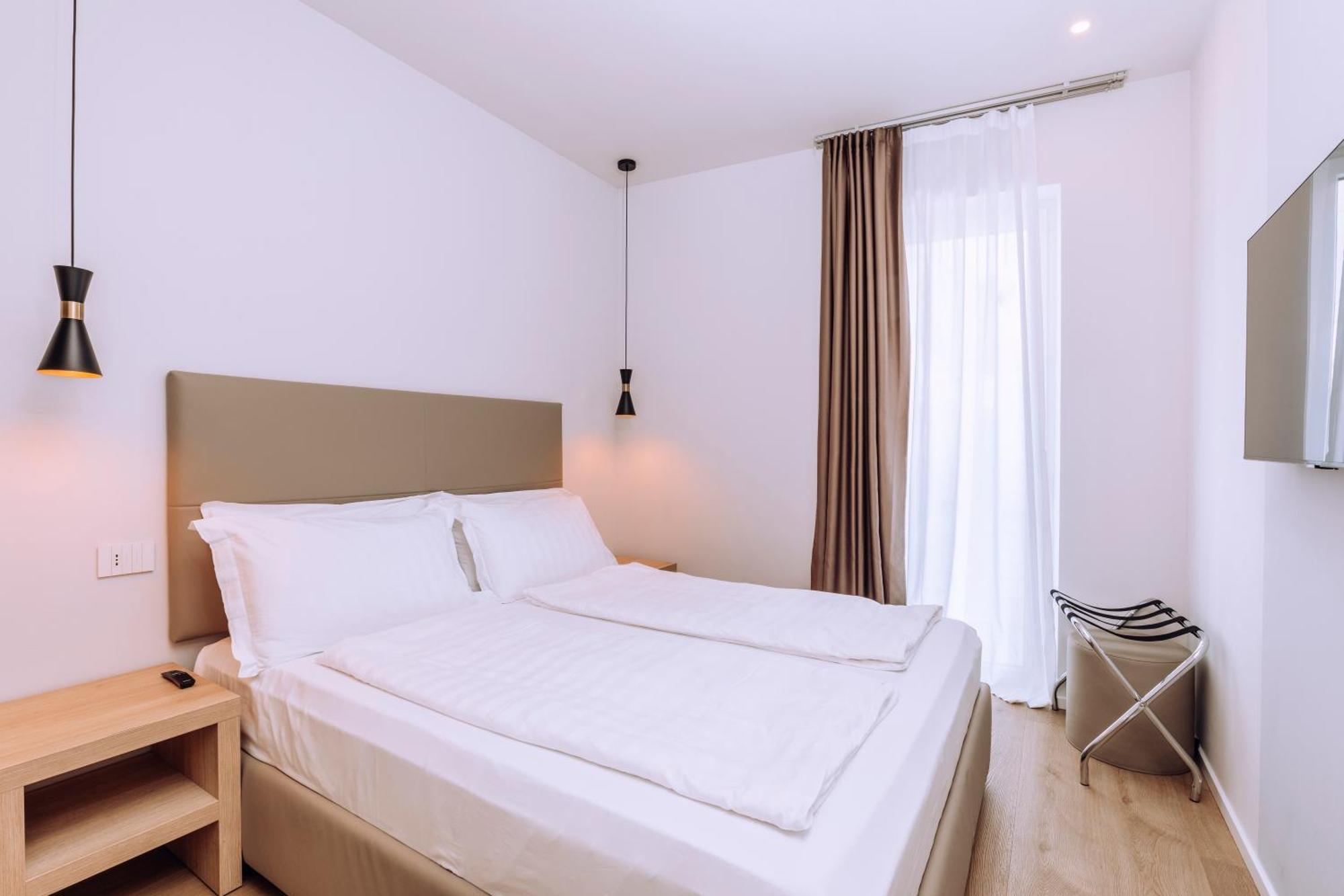 Ah Porticcioli Boutique Apartments 산펠리체델바나코 외부 사진