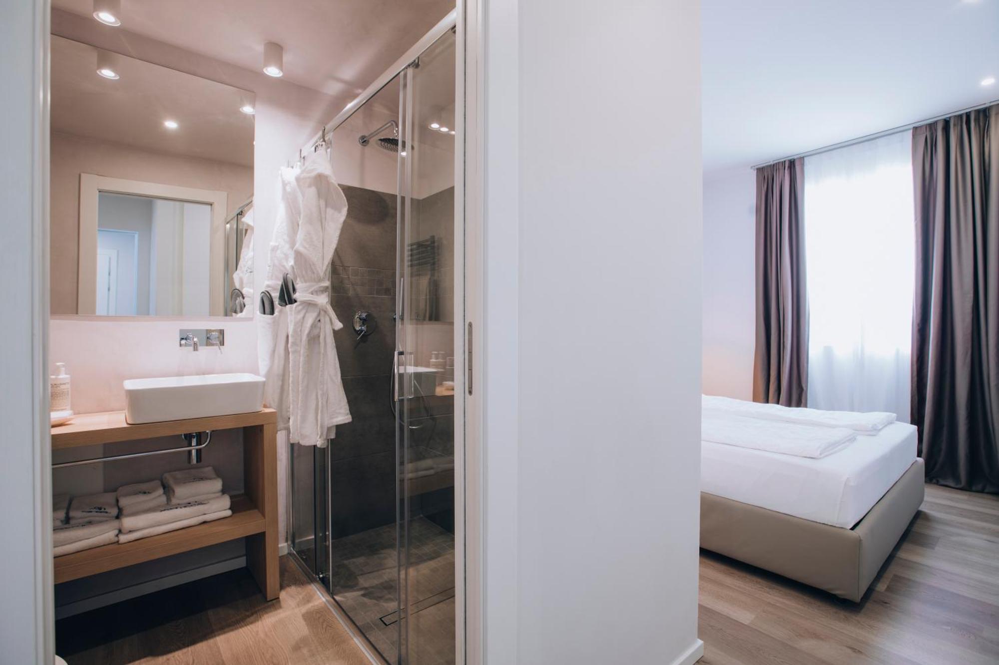 Ah Porticcioli Boutique Apartments 산펠리체델바나코 외부 사진