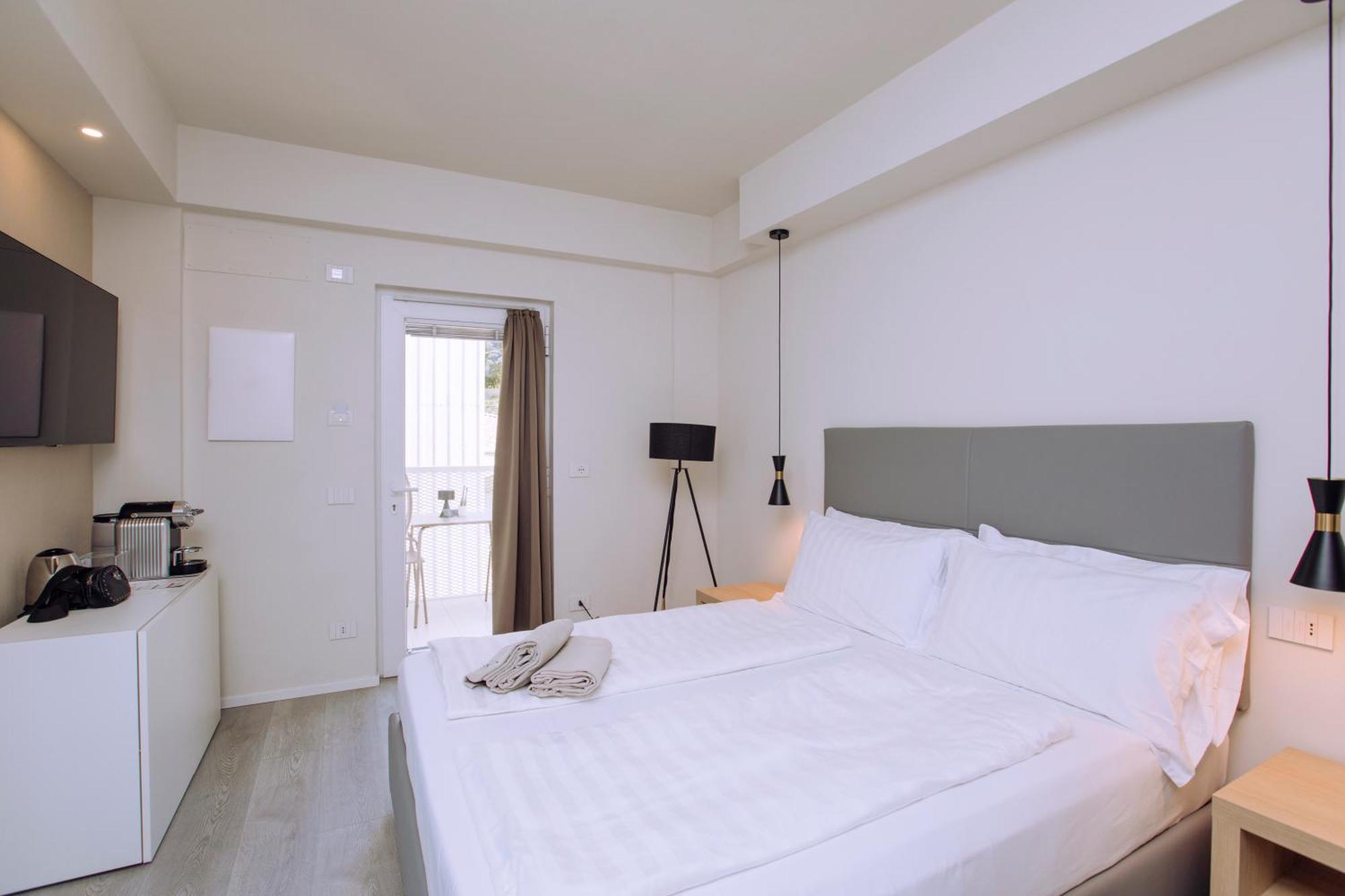 Ah Porticcioli Boutique Apartments 산펠리체델바나코 외부 사진