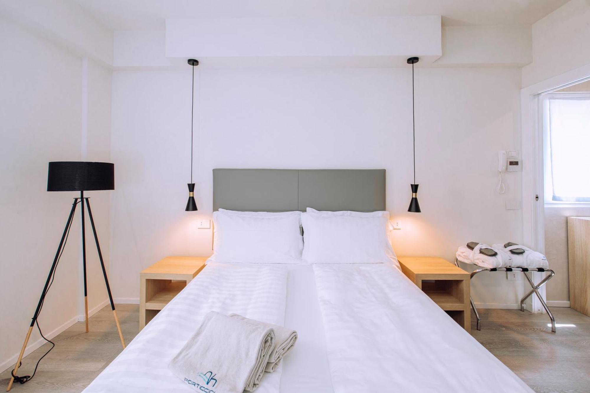 Ah Porticcioli Boutique Apartments 산펠리체델바나코 외부 사진