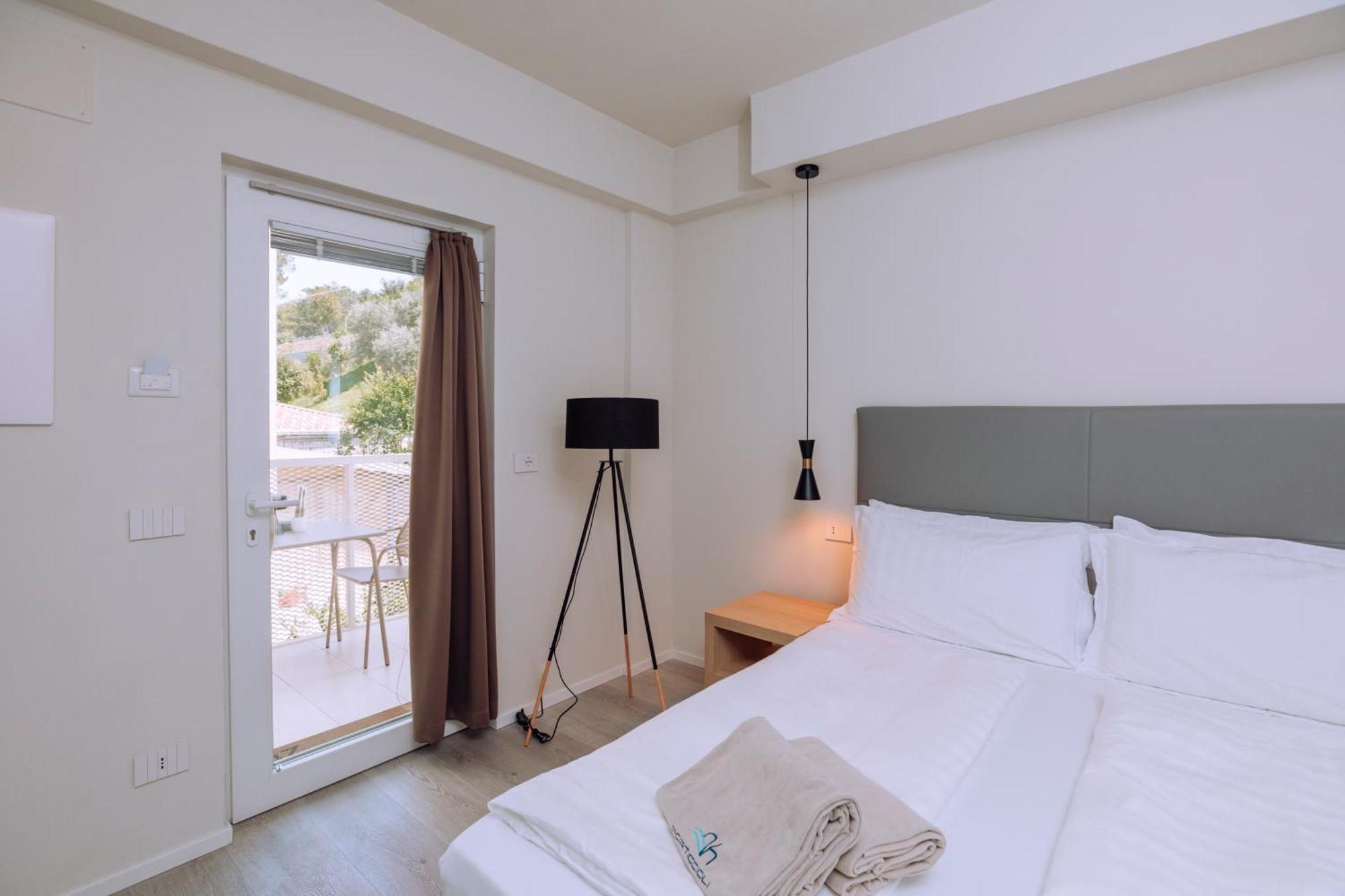 Ah Porticcioli Boutique Apartments 산펠리체델바나코 외부 사진