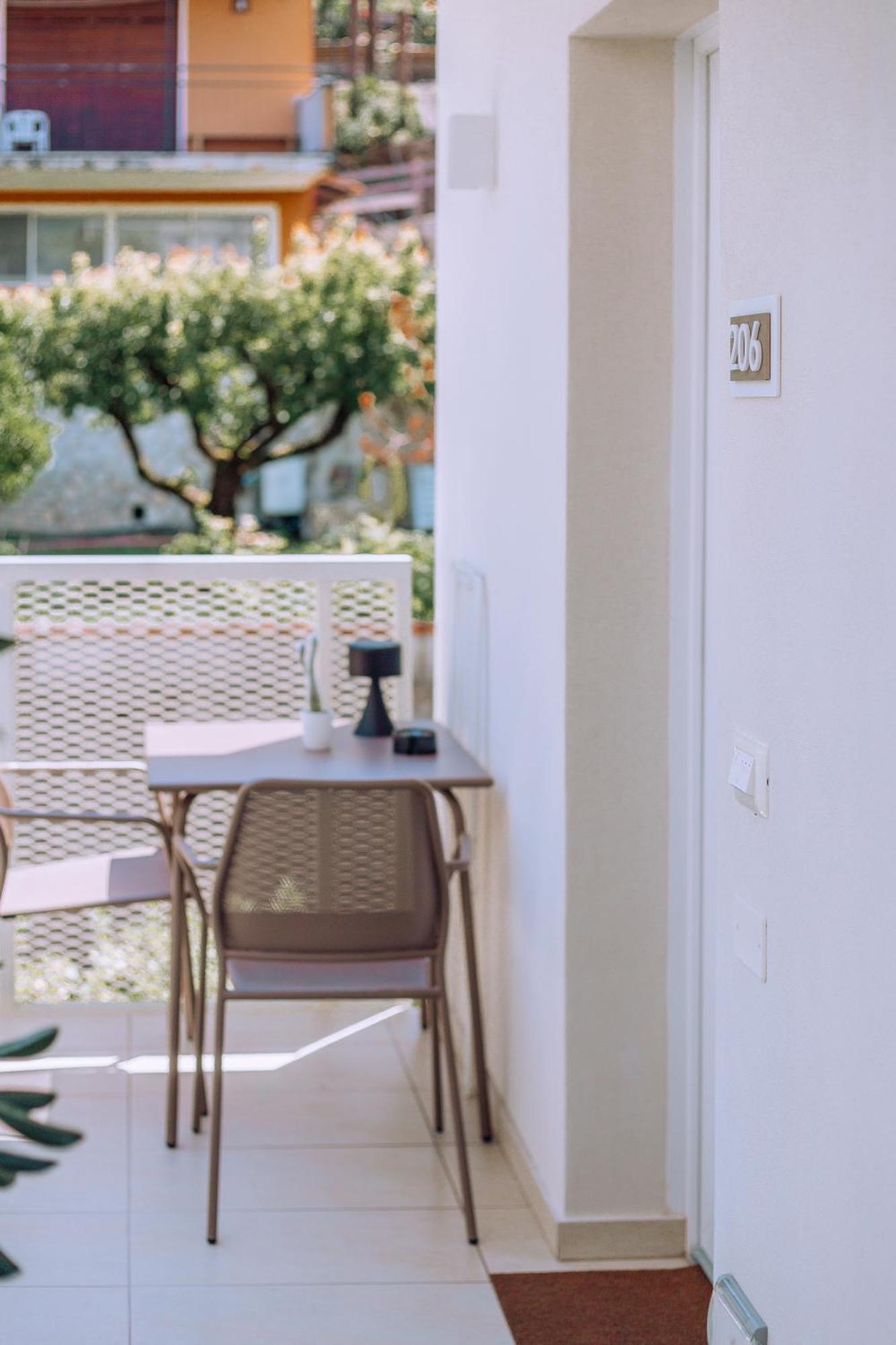 Ah Porticcioli Boutique Apartments 산펠리체델바나코 외부 사진