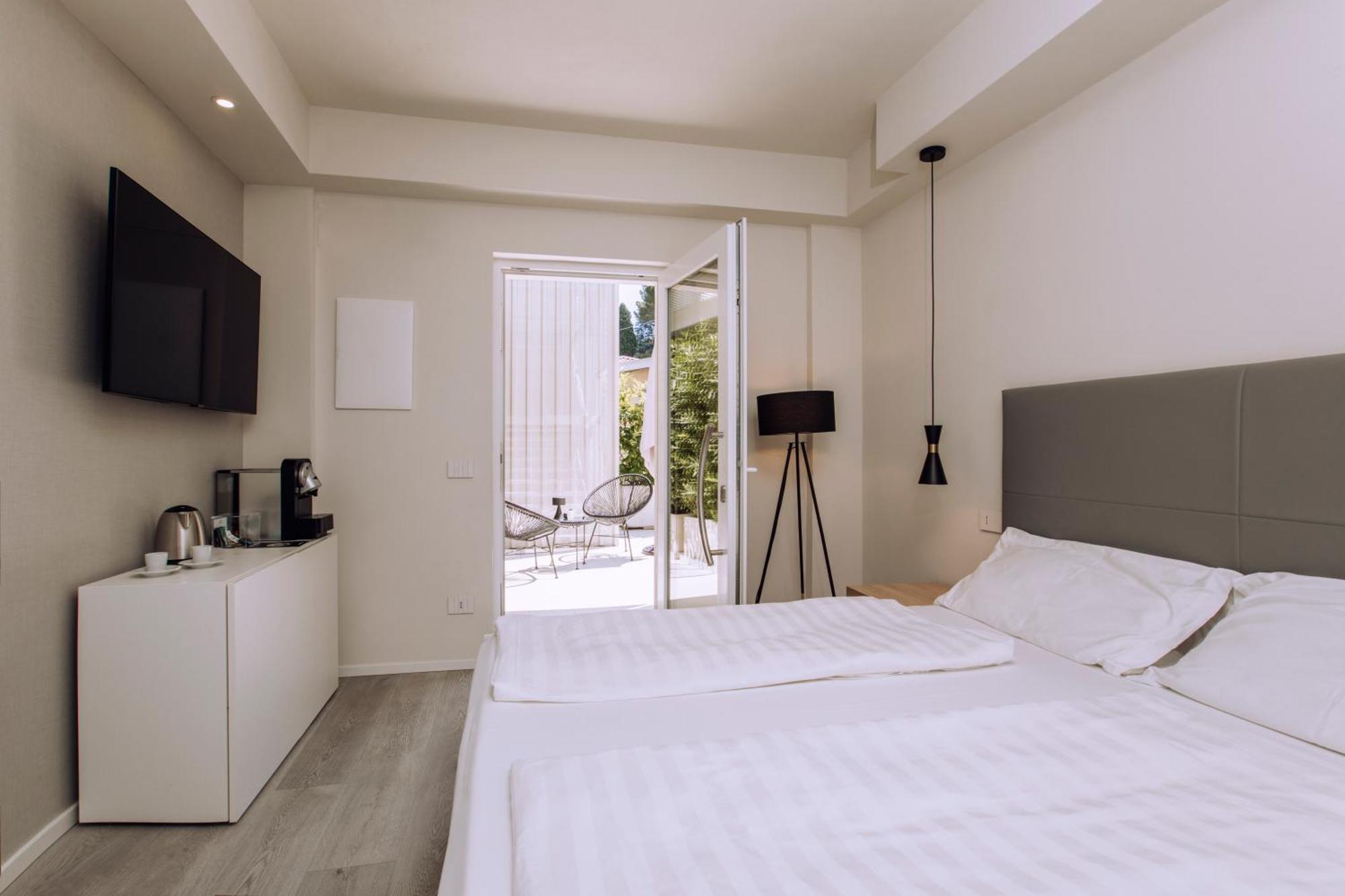 Ah Porticcioli Boutique Apartments 산펠리체델바나코 외부 사진