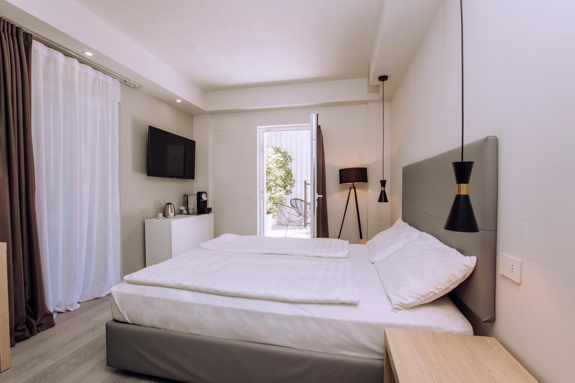 Ah Porticcioli Boutique Apartments 산펠리체델바나코 외부 사진